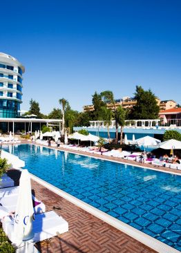 Q PREMIUM RESORT