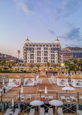 ARIA RESORT & SPA HOTEL
